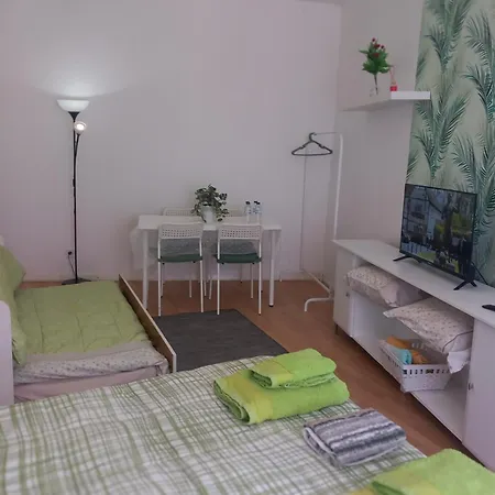 בית אירוח Lila's House פניש