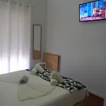 Δωμάτια σε οικογενειακή κατοικία Lila's House Peniche